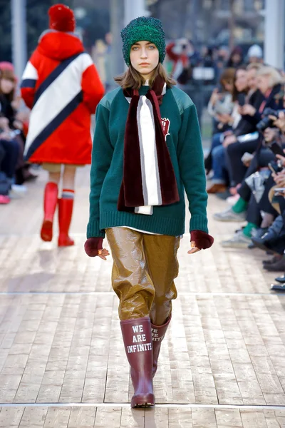 Look 9